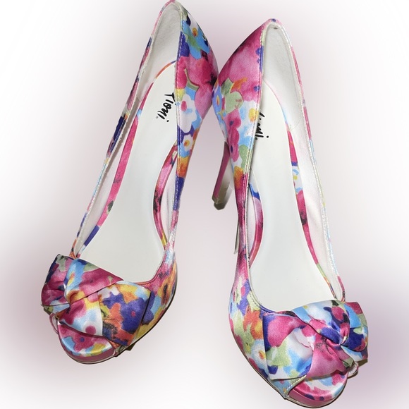 FIONI Clothing Shoes - Fioni Bright Pink Floral Peep Toe Heels